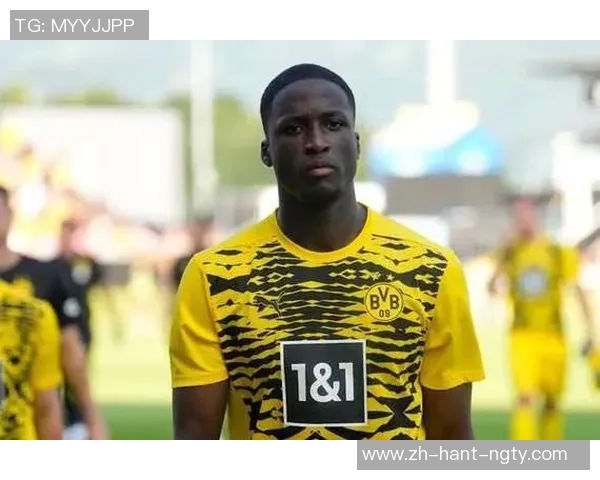 多特蒙德天才中卫库利巴利正式加盟法甲球队引发热议