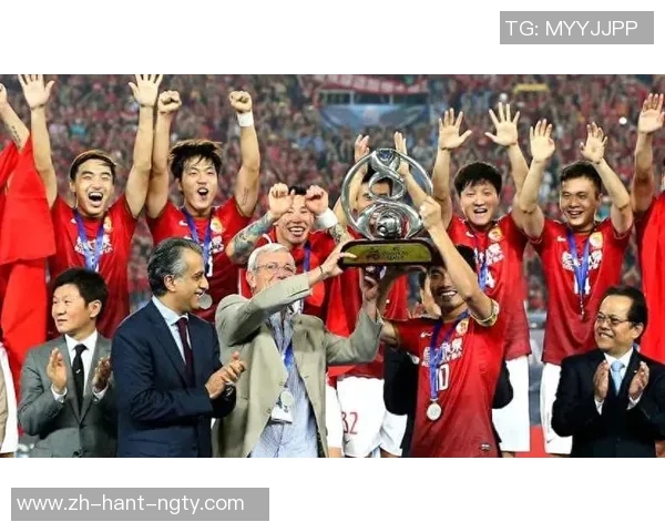 卓尔与恒大激战正酣中超巅峰对决引发球迷热议与期待